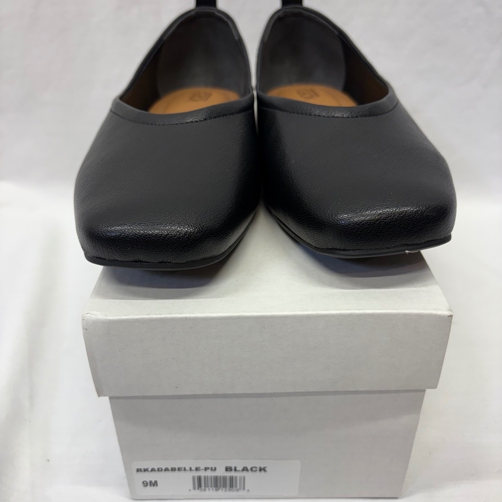 Womans Square Toe Ballet Flats